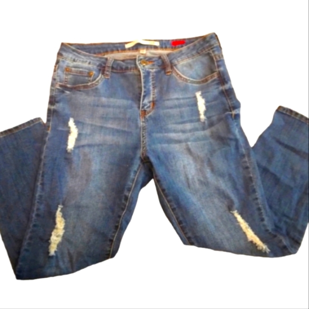 IT Tiffany Crop Women/Girl Jeans. Size 11. Distressed.